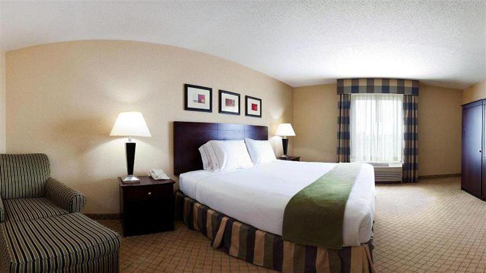 Holiday Inn Express Hotel & Suites - Concord By Ihg Каннаполис Экстерьер фото